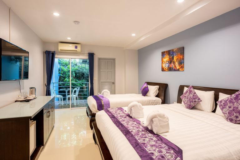 Bedroom 2, The Great at Patong Hotel, Pulau Phuket
