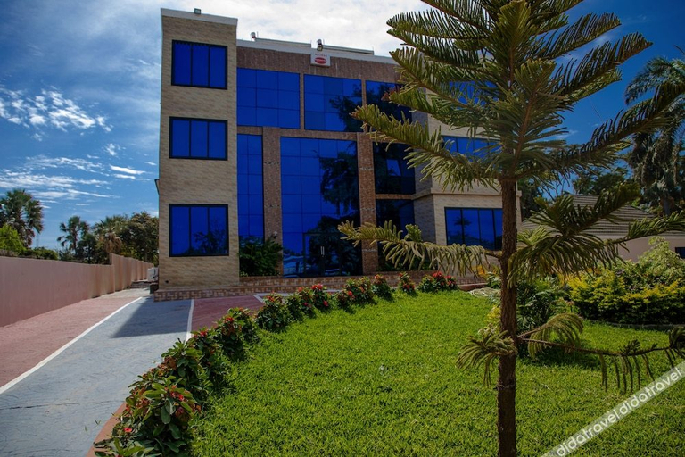 Exterior & Views 1, Metzy Residence Hotel, Kanifing