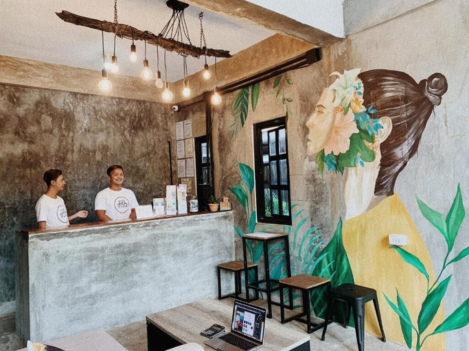 Public Area 2, Dayon Hostel, Coron