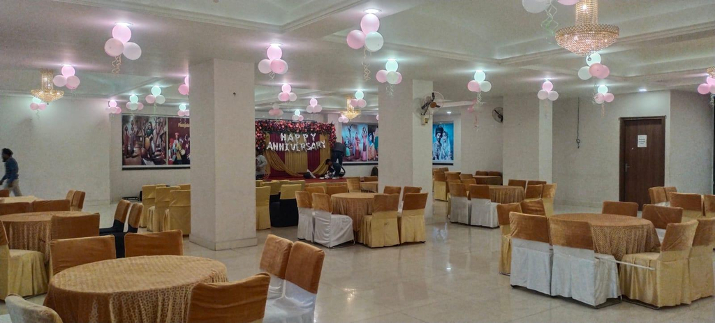 Banquet hall 4, Hotel Royal Hillton, Sirmaur