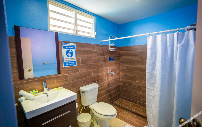 Bathroom 3, El Navegante de Culebra