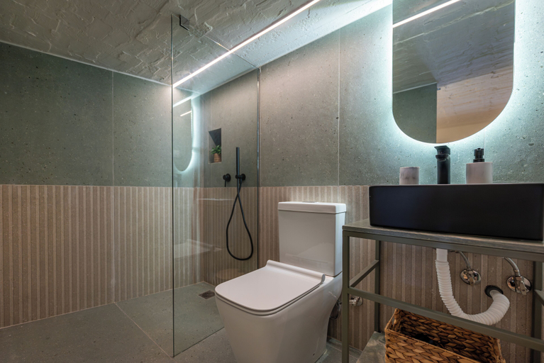 Bathroom 4, Boutique Studios Psyrri, Attica
