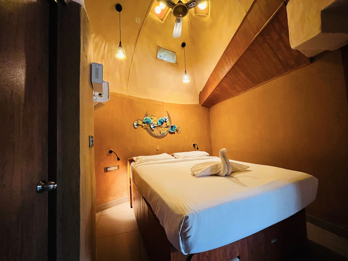 Room 4, Estella, Krishnagiri