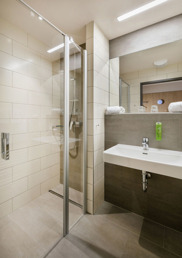 Bathroom 4, JUFA Hotel Weiz, Weiz
