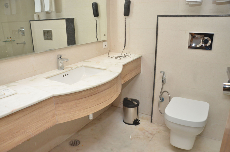 Bathroom 5, Hotel Placid, Kaushambi