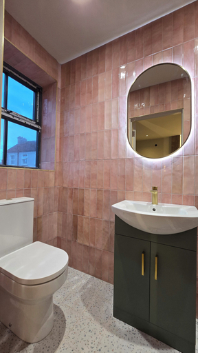 Bathroom 4, The Woodquay Townhouse