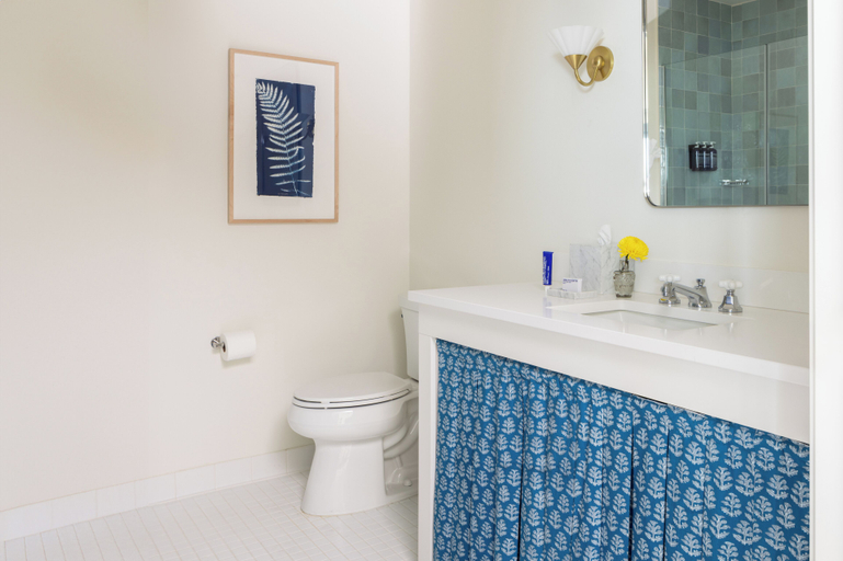 Bathroom, The George Hotel, Georgetown