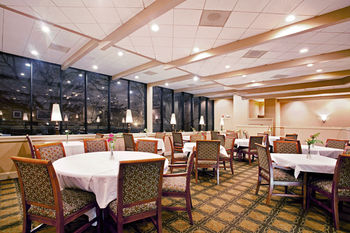 Food & Drinks 2, Holiday Inn Chicago Nw Crystal Lk Conv Ctr by IHG, McHenry