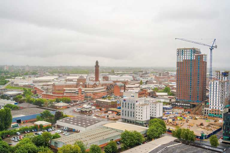 Room 4, Stunning New 2-bed Flat in Manchester Perfect for Couples, Manchester