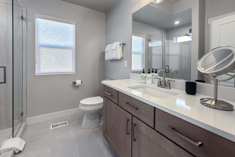 Interior 5, Sanctuary - Silver Creek, Summit