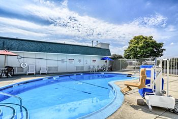 Others 2, Motel 6 Hagerstown, MD, Washington