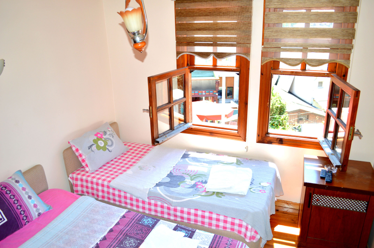 Bedroom 4, Yasar Marin Denizer Pansiyon, Amasra
