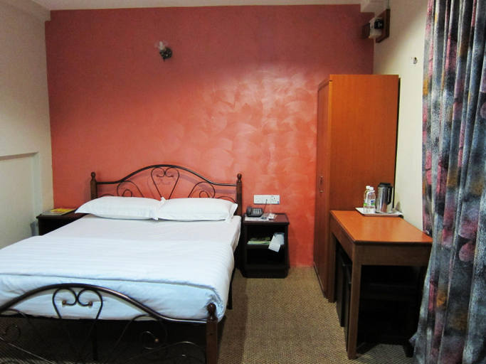 Bedroom 5, Oriental Inn, Kuching