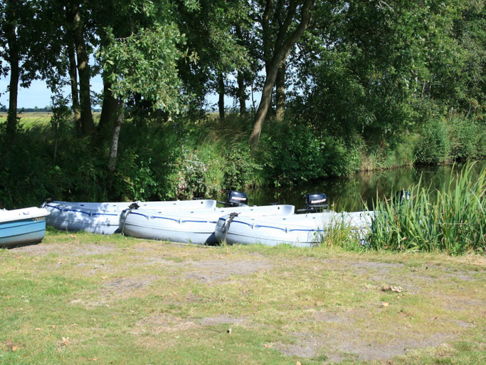 Others 4, Holiday House in Friesland with Garden, Skarsterlân