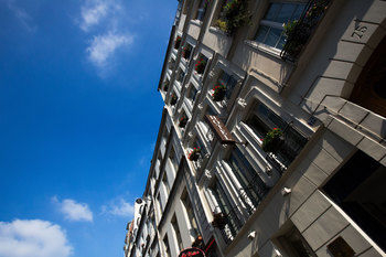 Porch, Korner Sorbonne, Paris