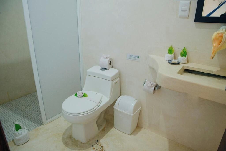 Bathroom 5, Rustic Hotel Isla Mujeres, Isla Mujeres
