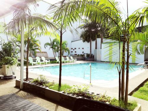 Others 5, Waira Suites, Leticia