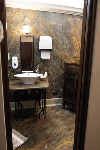 Bathroom 3, Indian Palace, Antigua Guatemala
