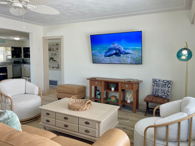Interior 5, Starfish Bayside, Manatee