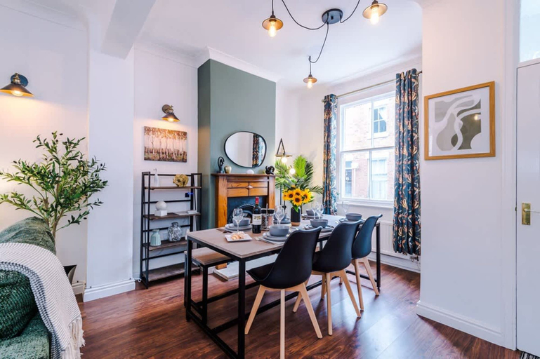 Room 5, NEW Stylish City Centre Home Great Location, Cheshire West and Chester