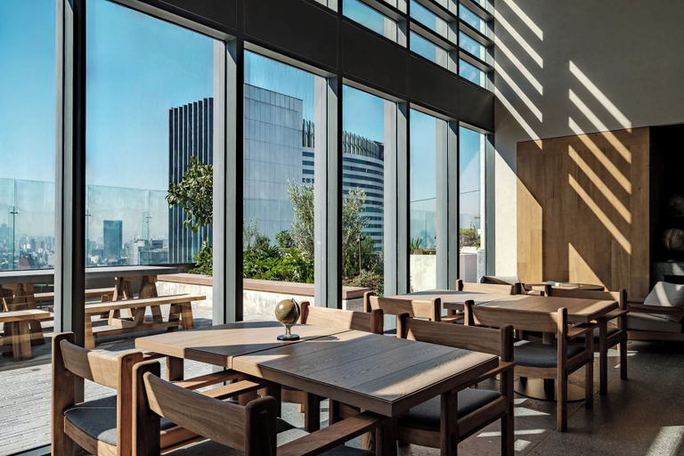 Dining 4, Studio Overlooking the Revolution Monument, Mexico City