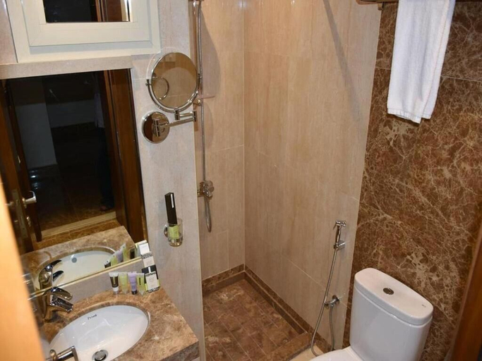 Bathroom 4, Boudl Ajyad, Makkah