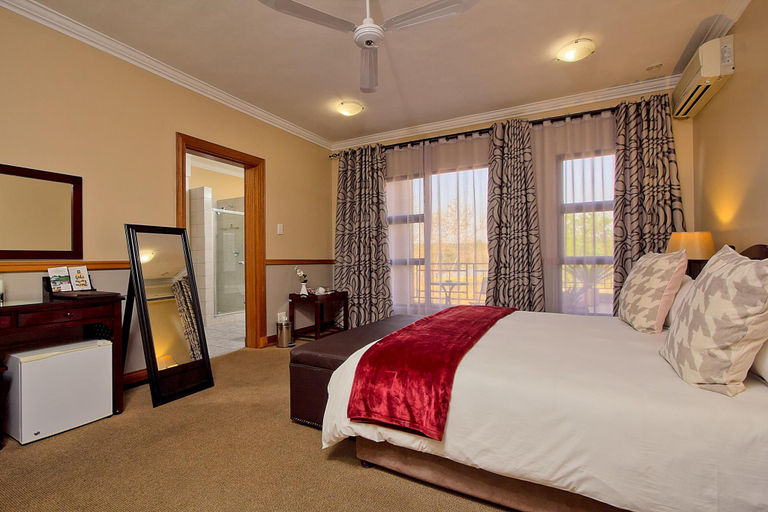 Bedroom 2, Centurion Golf Suites Boca Walk, City of Tshwane