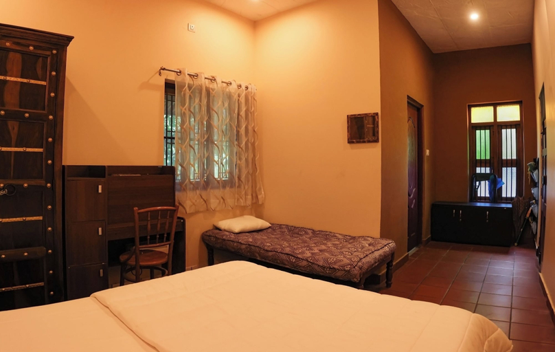 Room 4, Aura, Krishnagiri