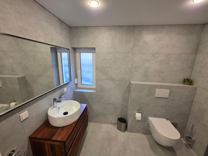 Bathroom 2, Handwerkerwohnung, Monteurunterkunft-Rodgau, Offenbach