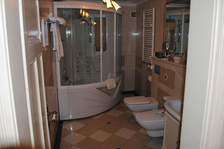 Bathroom 3, Pałac Brzezno, Trzebnica