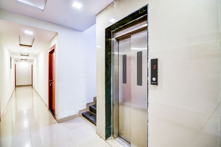 Public Area 2, Fabexpress Comfort Executive, Pune
