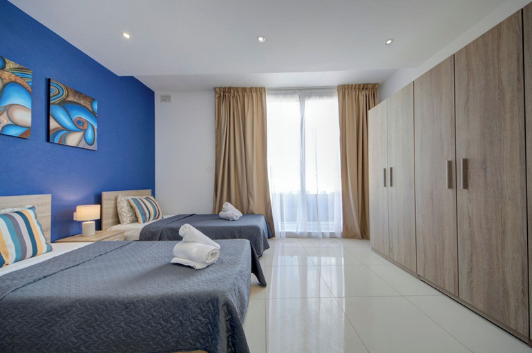Room 2, Sliema Sunny 3-bedroom Penthouse With Jacuzzi