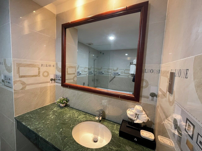 Bathroom 3, Rex Hotel Binh Dinh - by BAY LUXURY, An Nhơn