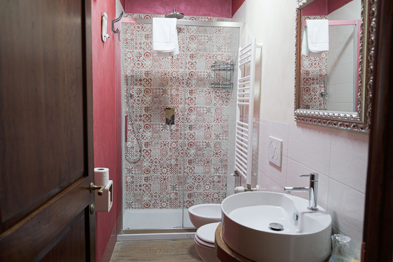 Bathroom 5, Le Undici Lune, Siena