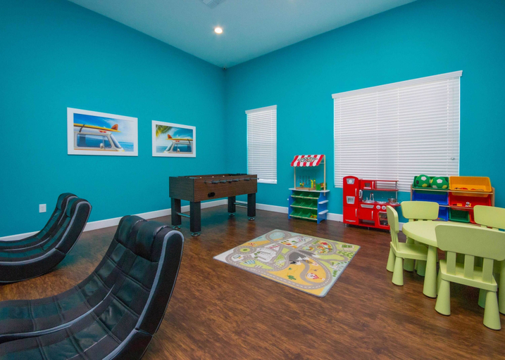 Children's area, Comfortable 3BR Townhome Near Parks, Great Value, Osceola