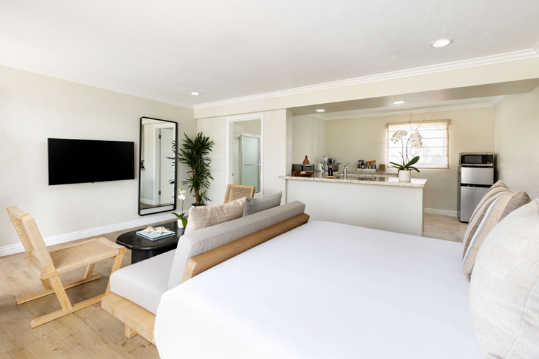 Others 3, Pacific Edge Oceanfront Hotel, Orange