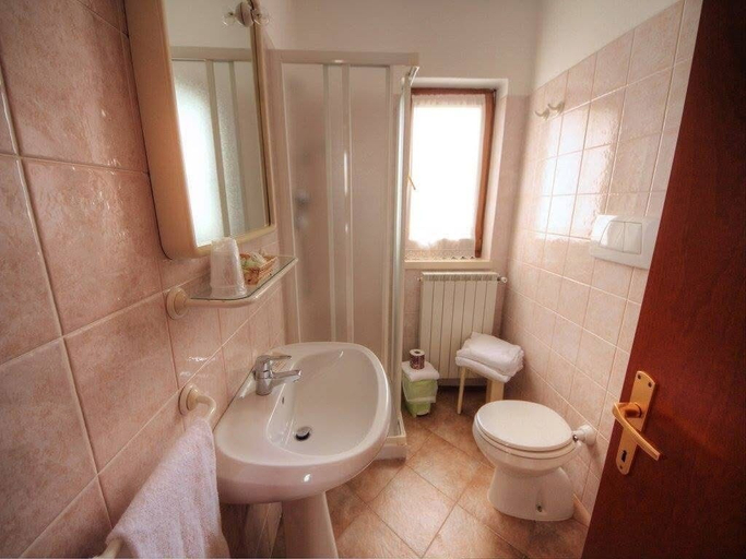 Bathroom 3, Pian di Cataverna, Grosseto