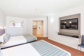 Guestroom 4, Hope Harbour Hotel, Gold Coast
