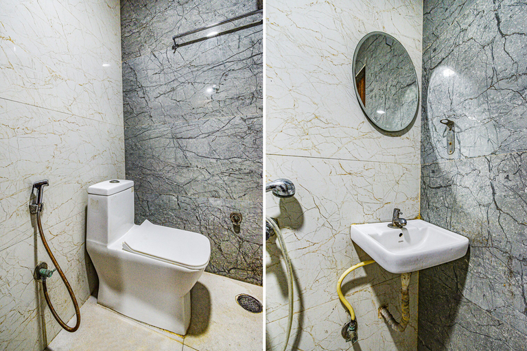 Bathroom 4, FabHotel Hitek N, Hyderabad