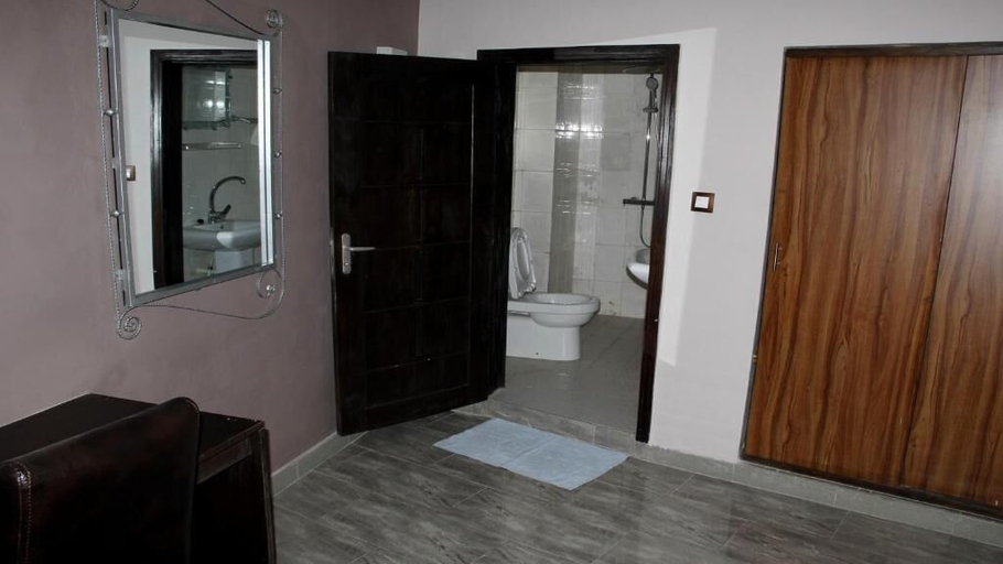 Bathroom, BENIN CITY CENTER HOTEL, Cotonou