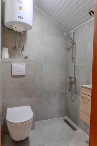 Bathroom 5, Villa KiWi in the Heart of Ohrid