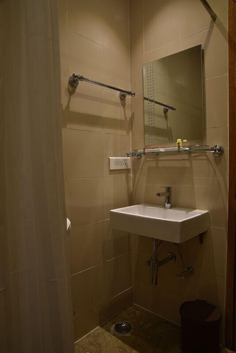 Bathroom 4, Ladybird Hotel, East Khasi Hills