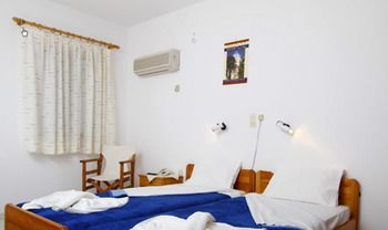 Others 3, Holidays in Paros, South Aegean