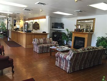 Lobby Sitting Area 2, Elizabethan Inn, Dare