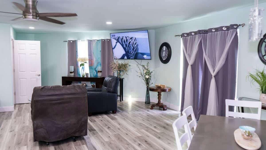 Interior 5, Channelfront - Remodeled - Pool - Boatslips, Cameron