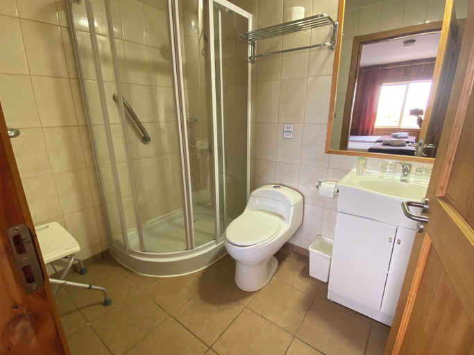 Bathroom, Hotel Posada del Río, General Carrera
