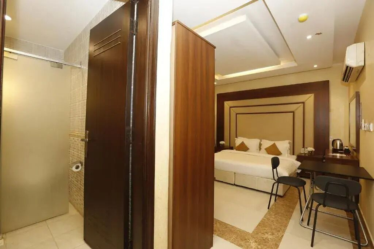 Bathroom, Hotelier Suites by Cantonal, Riyadh