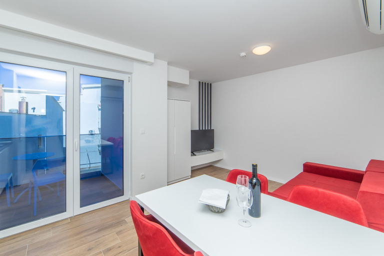 Room 3, Altiora Prestige Residence 304, Gradac