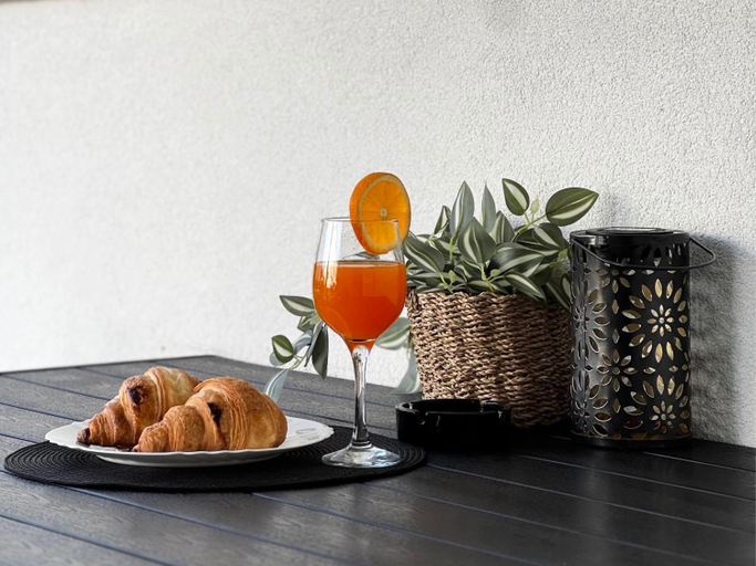 Food & Drinks 5, Garden apartments, Krk