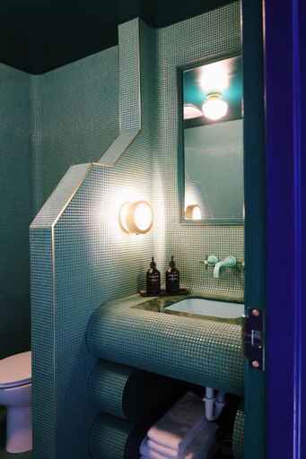 Bathroom 4, Hotel Herringbone, McLennan